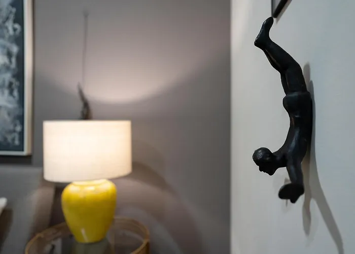 De La Guardia 1 * Oviedo